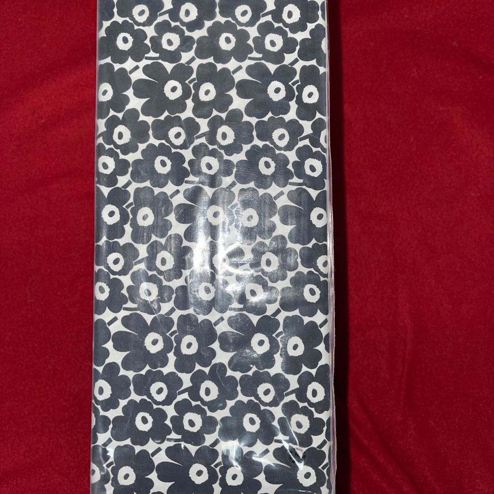 Marimekko Pikkiinen Unikko Design 200TC Cotton 4 Pc King Sheet Set Pakistan NWT - Picture 8 of 8
